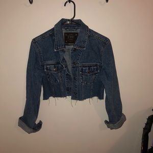 Cropped denim jacket